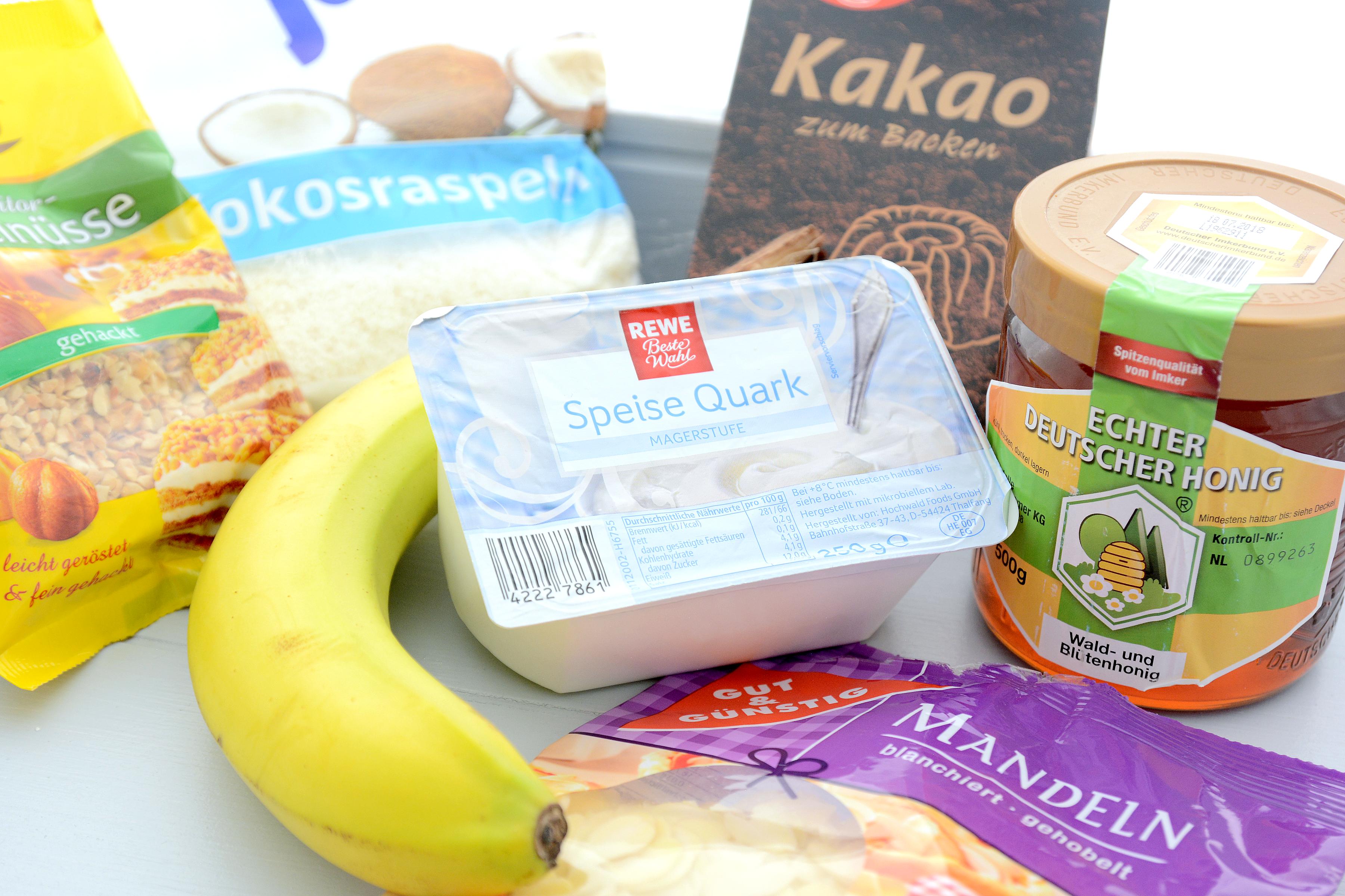 Healthy Breakfast: Zutaten für den Schokoquark und das Bananen-Sushi