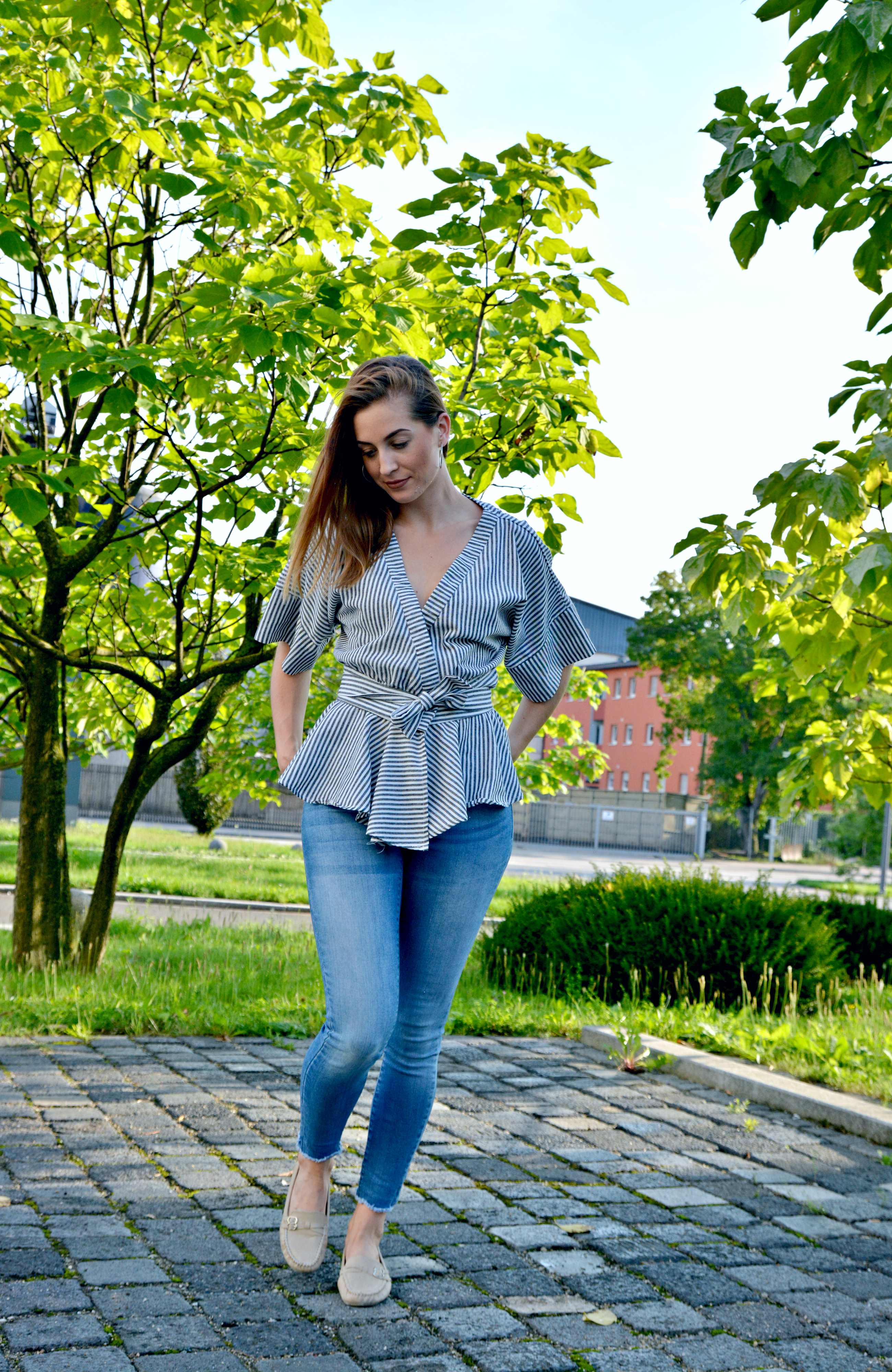 #2 Look: Wickelbluse & Girls' Jeans
