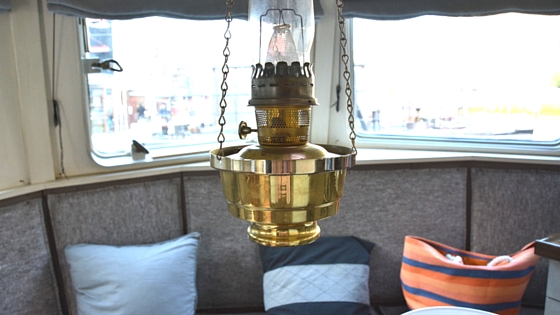 Moin, Moin, Hamburg!! - Mein Trip in die Hansestadt: Teil 1 14 hamburg20schiff20kuecke20eckbank1