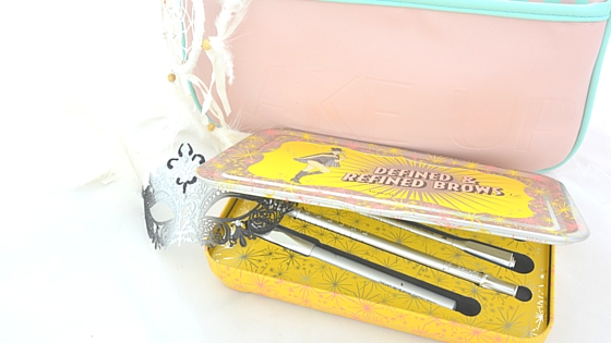 Newies vom Juli: MAC, Benefit, NYX & p2 5 benefit brow kit weitaufnahme1