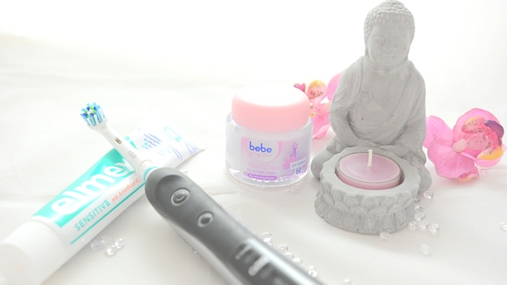 Morgenroutine – So starte ich in den Tag! 3 zaehne putzen und gesichtspflege1