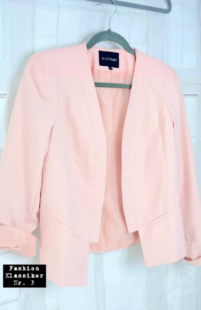 5 Fashion Klassiker - Das muss jede Frau im Schrank haben! 4 fashion klassiker blazer11