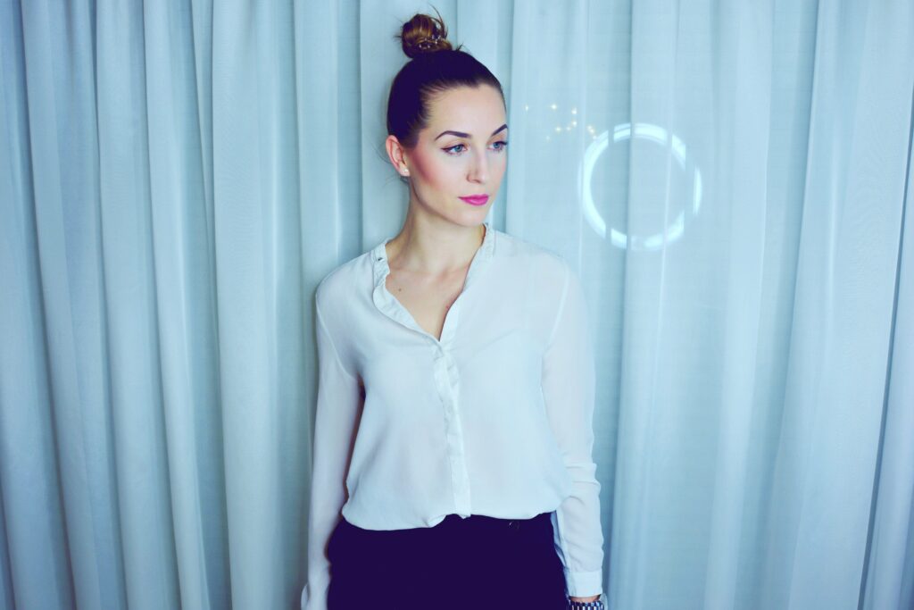 5 Fashion Must Haves for your Business Outfit + Verlosung! 4 business outfit must haves bluse1