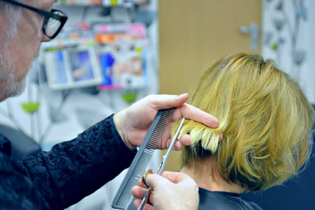 Das große Umstyling bei Scissorys Heilbronn + Styling Tipps 24 scissorys umstyling haare model carolin1