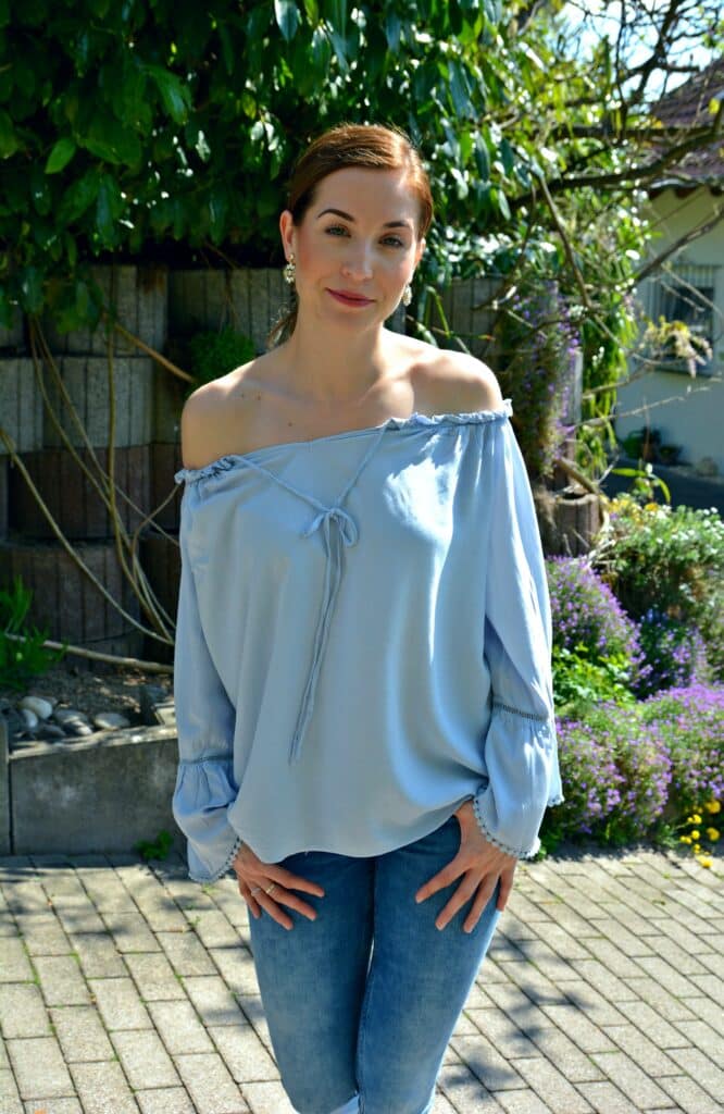 Frühlingsoutfit: It's all about the blouse! 16 shein bluse blau 91