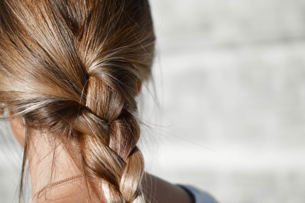 Natürliche Haarpflege Tipps: So wirkt die Natur! 5 zopf1